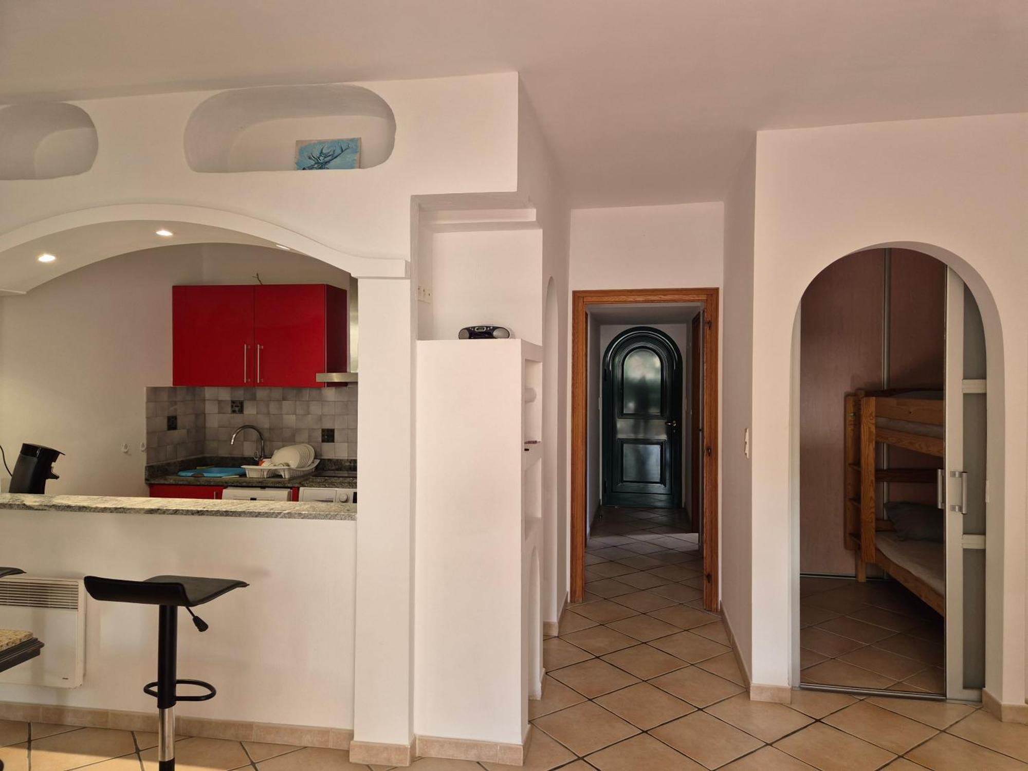 Joli Appartement Climatise Avec Terrasse A Moin 10 Minutes A Pieds De La Plage Calvi  Eksteriør bilde